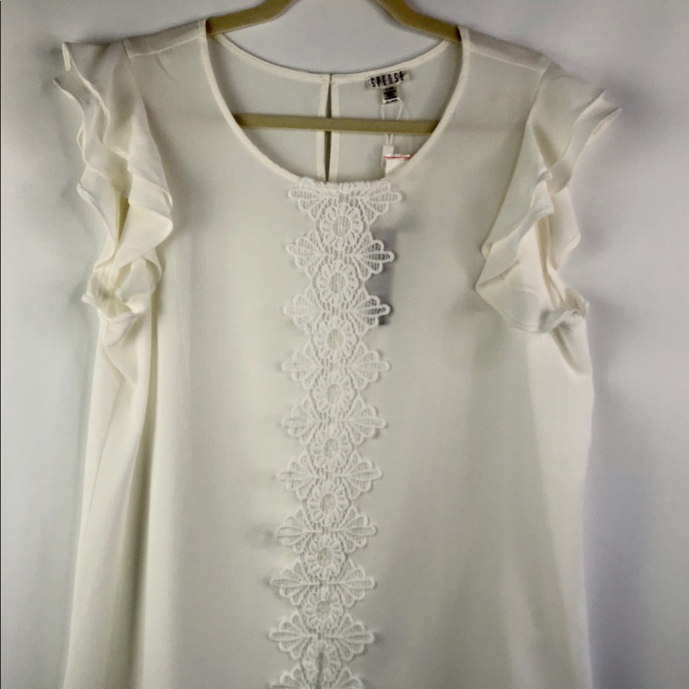 Beautiful blouse with lace front detail